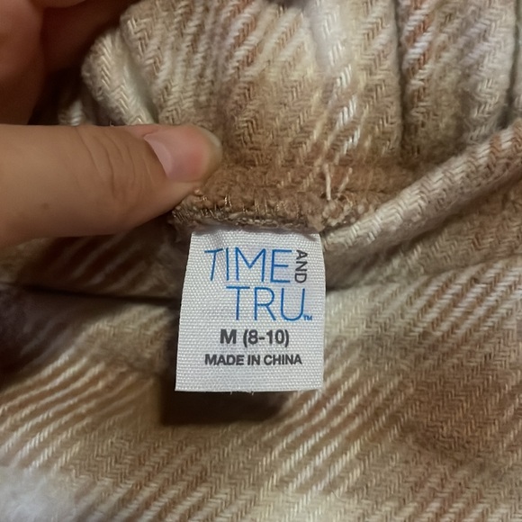 Time and Tru Plaid Fleece Fringe Wrap Style Skirt / Tan and white / Size Medium - Picture 5 of 5